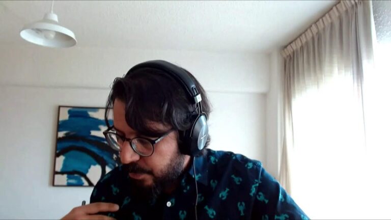 The many shapes of leaks