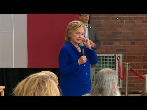 Report: FBI can recover deleted emails from Clinton private server