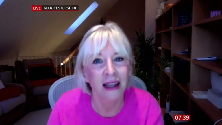 CONservatives to crack down on internet free speech and defends Nazi PM criminality (05Feb22)