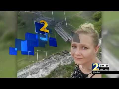 Woman accused of leaking classified info also accused of keeping top secret documents